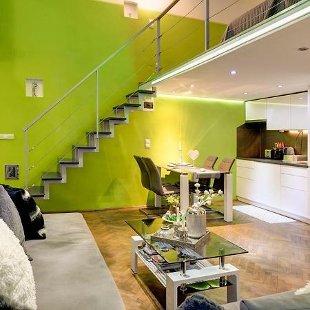 Feel Different Apartment Budapest Bagian luar foto