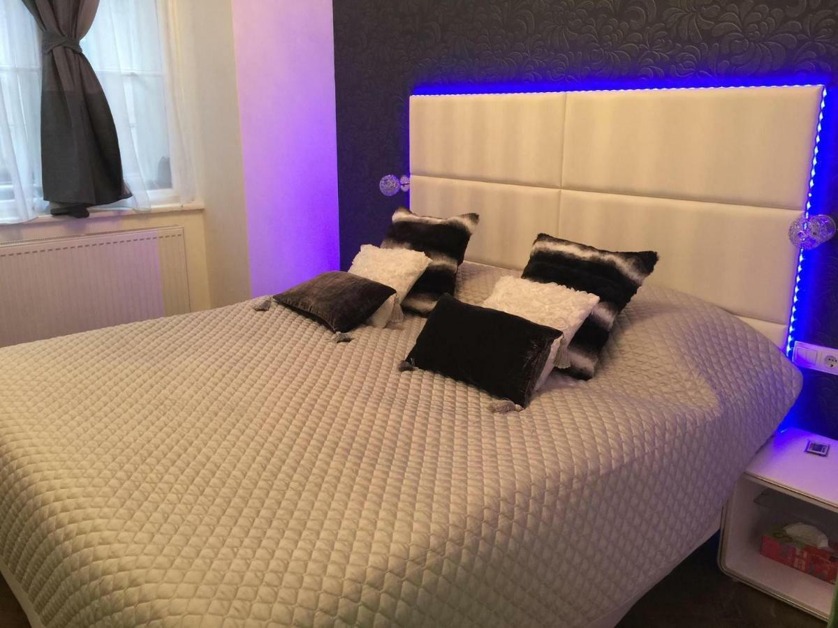 Feel Different Apartment Budapest Bagian luar foto