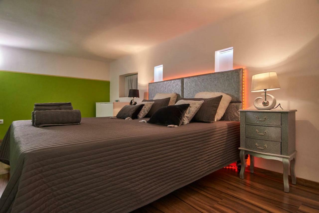 Feel Different Apartment Budapest Bagian luar foto