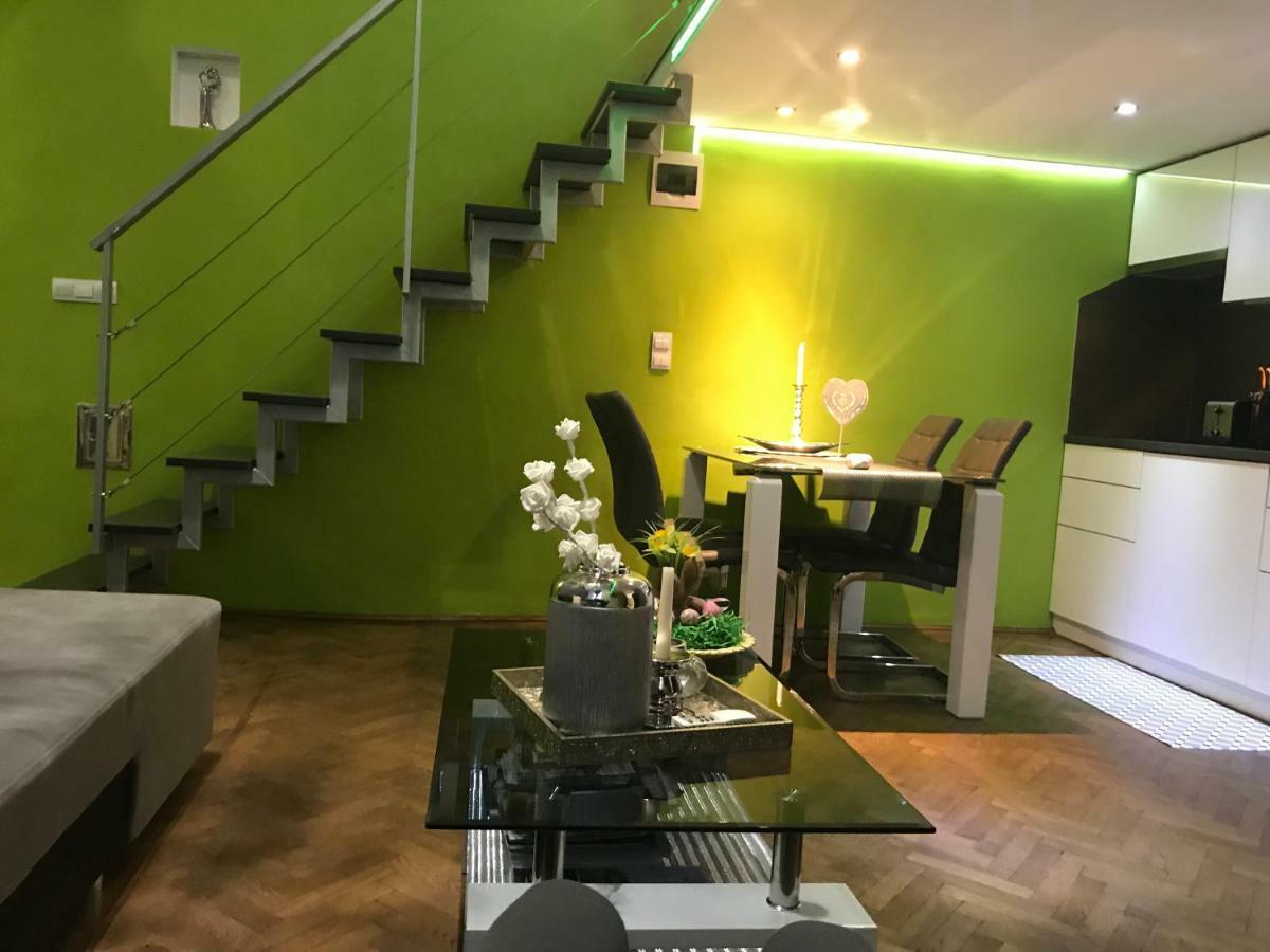 Feel Different Apartment Budapest Bagian luar foto