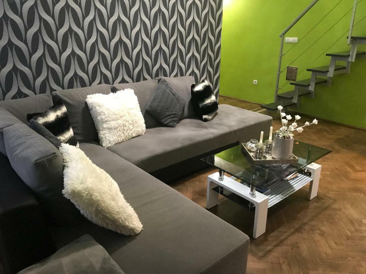 Feel Different Apartment Budapest Bagian luar foto